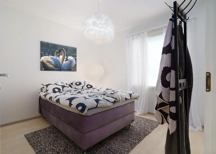 Finnish Swan By Lapland Host * Ροβανιέμι